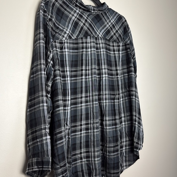 Terra & Sky Women's Plus Gray and Black Plaid Button-Down Shirt, Size 4X NWT - Picture 11 of 11